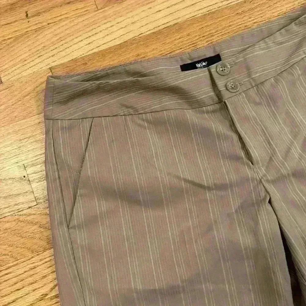 Mossimo Women’s Dressy Long striped Shorts Size: 12 with Cuff - Picture 3 of 8